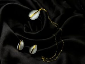 Pearl and steel set