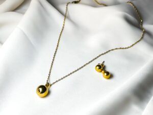 Gold ball set