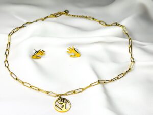 Gold hand set