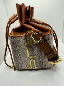 Square bucket bag